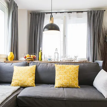 乌斯汝尔南特麦哲伦公寓