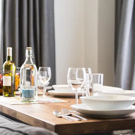 乌斯汝尔南特麦哲伦公寓