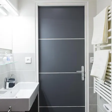 Unsejouranantes - Le Magellan